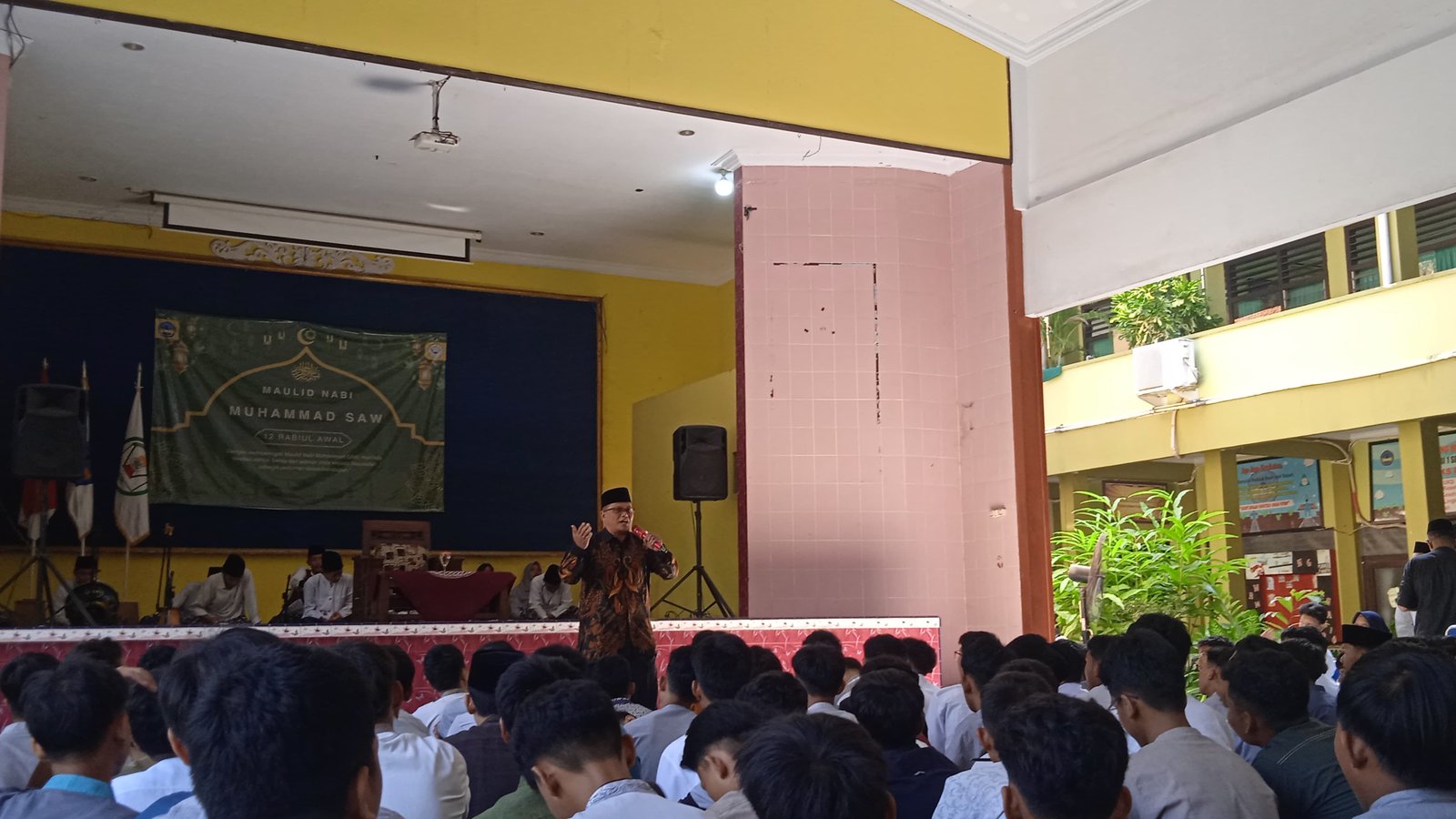  Khidmat dan Meriah, SMAN 1 Slawi Peringati Maulid Nabi Muhammad SAW